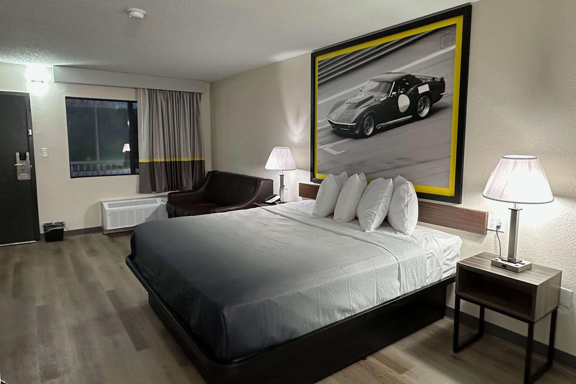 Super 8 By Wyndham Kannapolis Exteriör bild